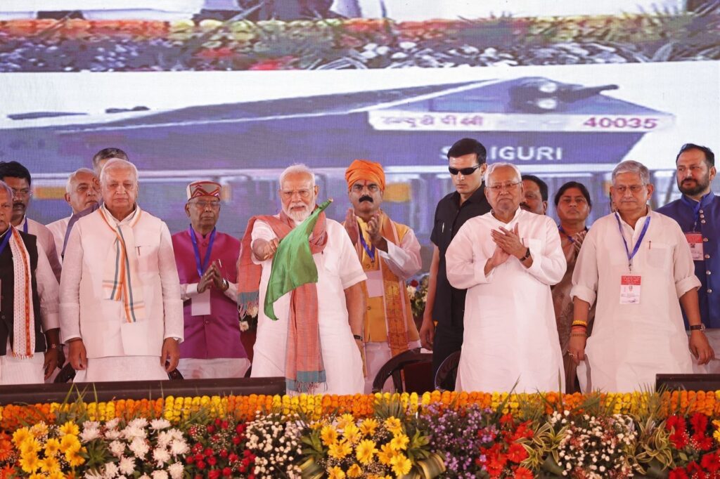 Nitish Kumar and Narendra Modi during a campaign in Bihar.