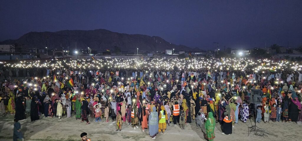 Peoples gathered against Pakistan demanding freedom from pakistan.